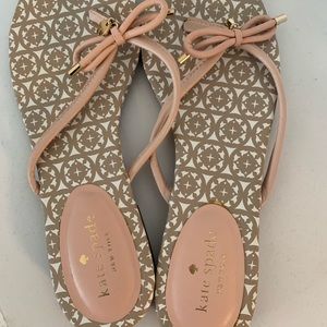 Kate Spade size 8.5 sandal nearly new